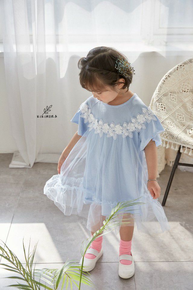 韓國 kikimora - 鏤空花圈網紗拼接洋裝-天藍