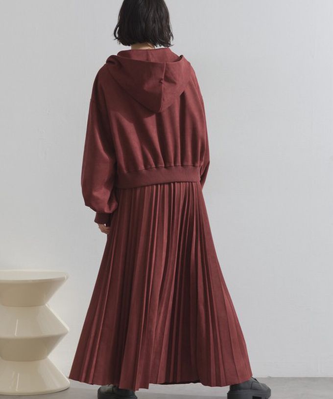 日本 ELENCARE DUE - 俐落低調麂皮百褶長裙-炭灰