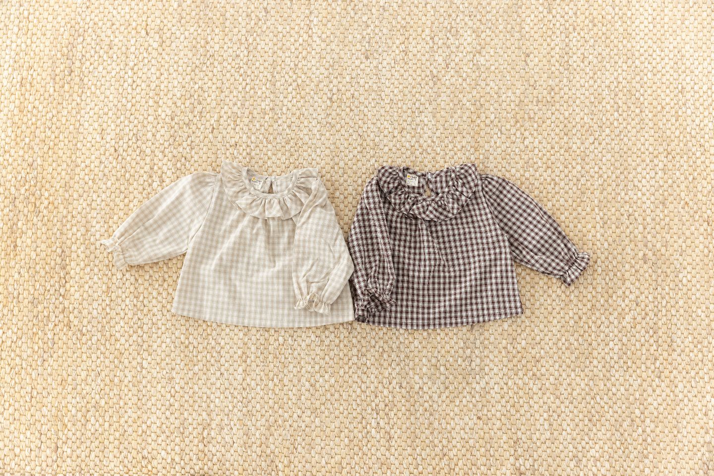 韓國 Orange Mom - 荷葉領格子泡泡袖上衣-淡綠