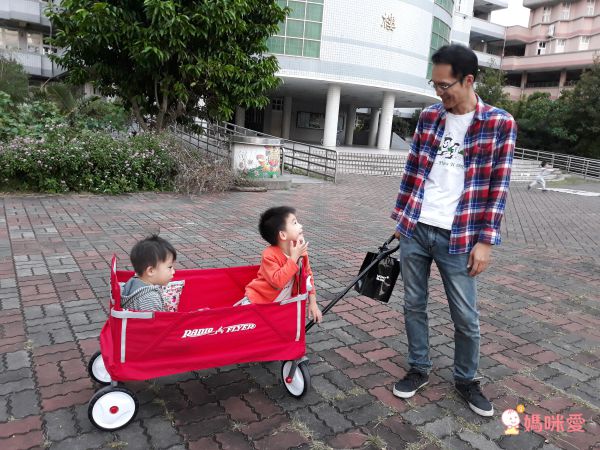 美國百年品牌 RADIO FLYER ❤ 兒童界的法拉利之稱超夯品牌！