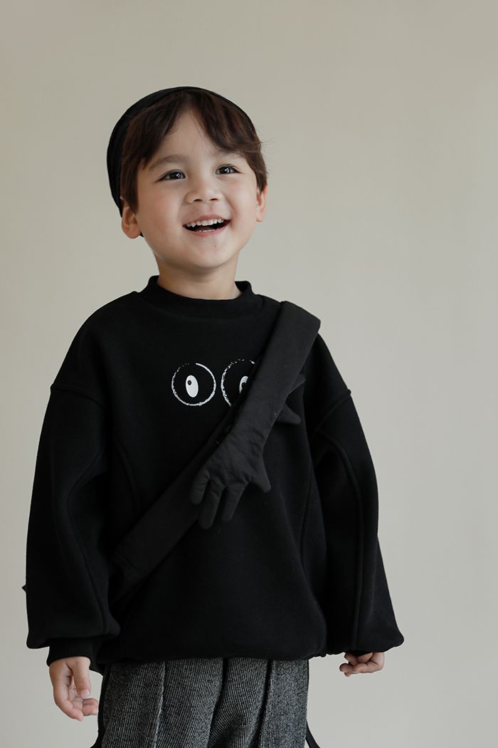 TONGMO - (加絨)圓領長袖上衣/大學T-大眼睛-黑色