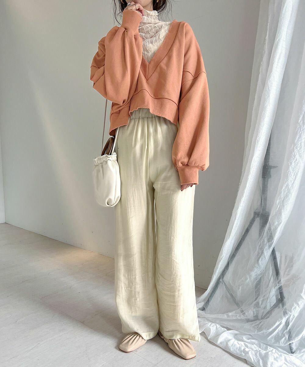 日本 Bab - V領短版泡泡袖大學T-淺軍綠