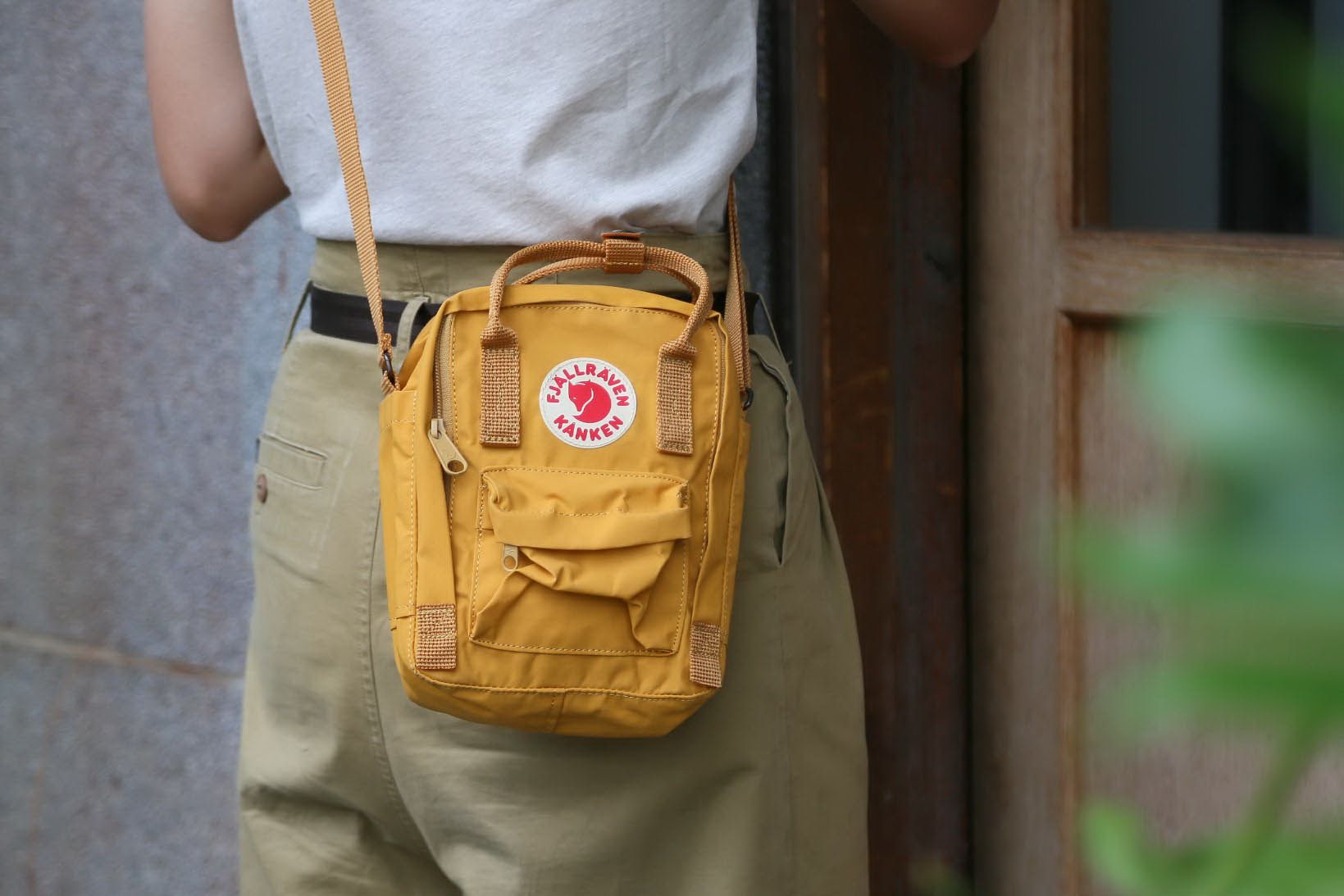 FJALLRAVEN - Kanken Sling隨身袋-160赭黃 (20x15x11cm)
