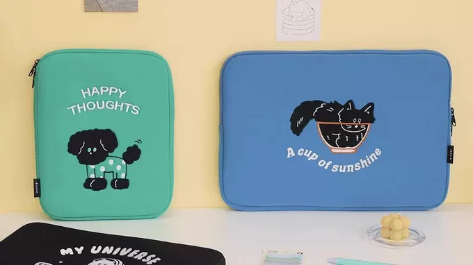 韓國 ICONIC - 童趣圖樣筆電收納包-慵懶狐狸-奶油黃