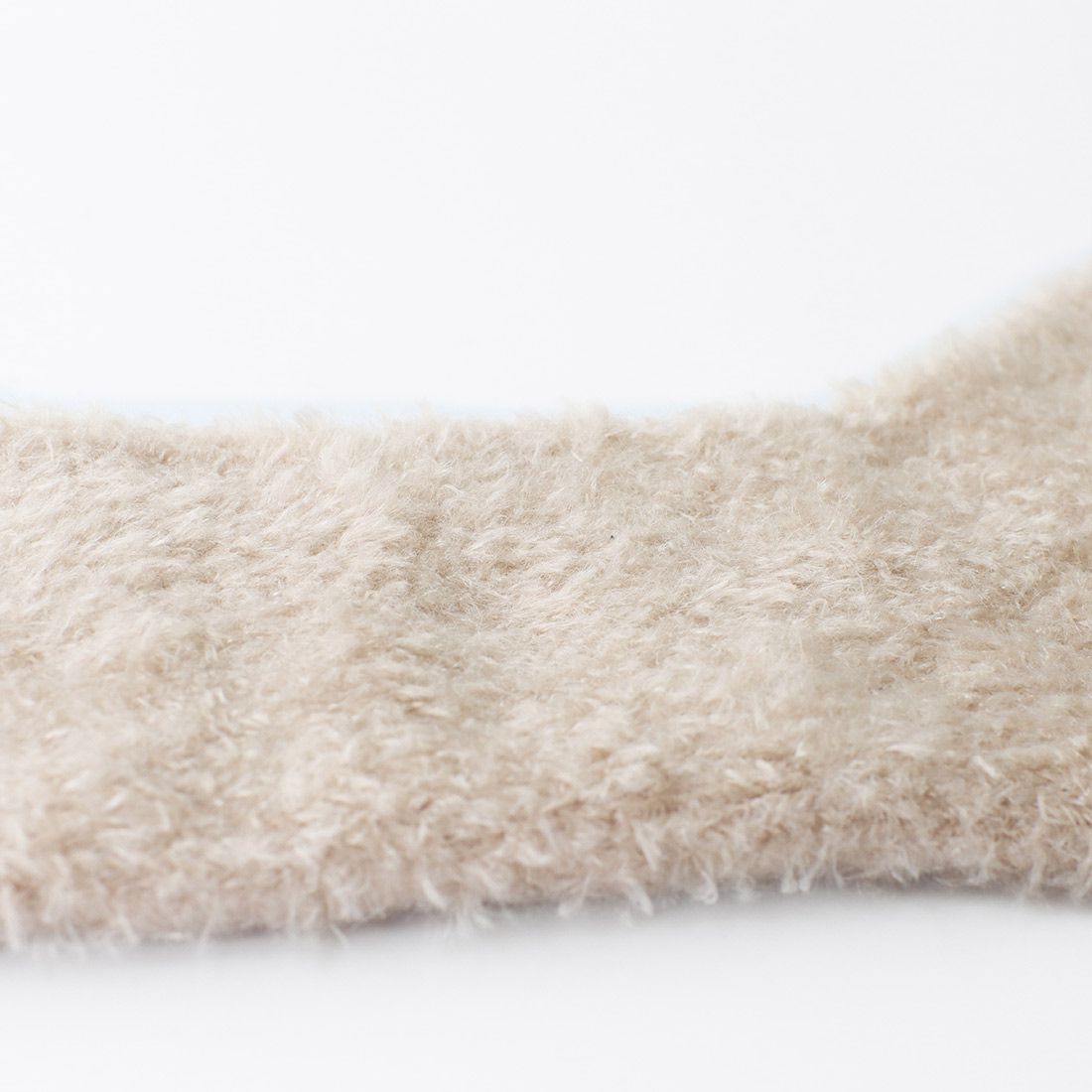 日本 TOMO - 可愛動物刺繡毛絨保暖襪-羊駝-淺米