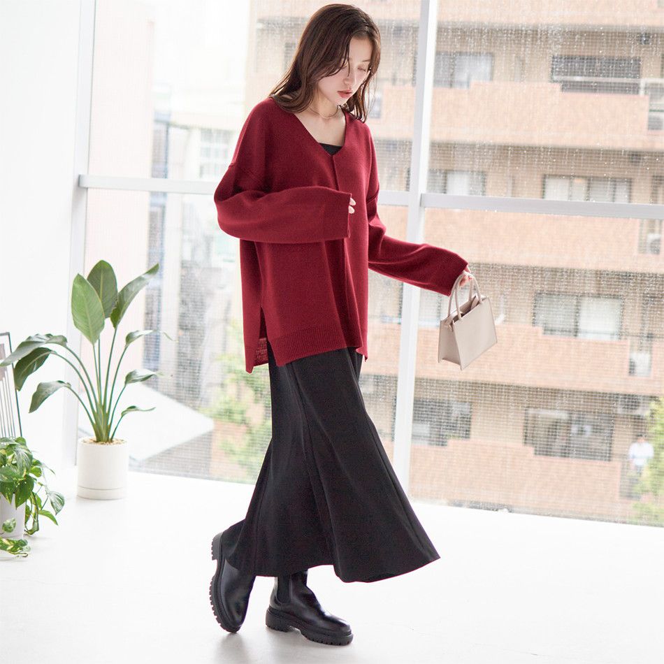 日本 Rejoule - 優雅簡約V領針織毛衣-質感紅