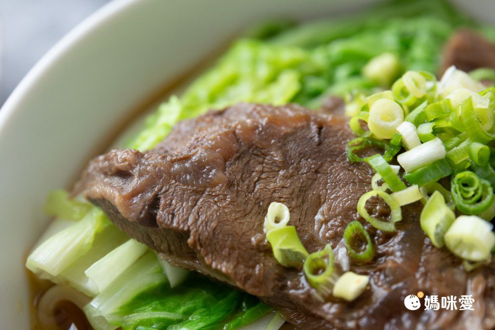 爆汁飽滿內餡！【立祥公寓】手工黑豬肉水餃 外皮Ｑ彈