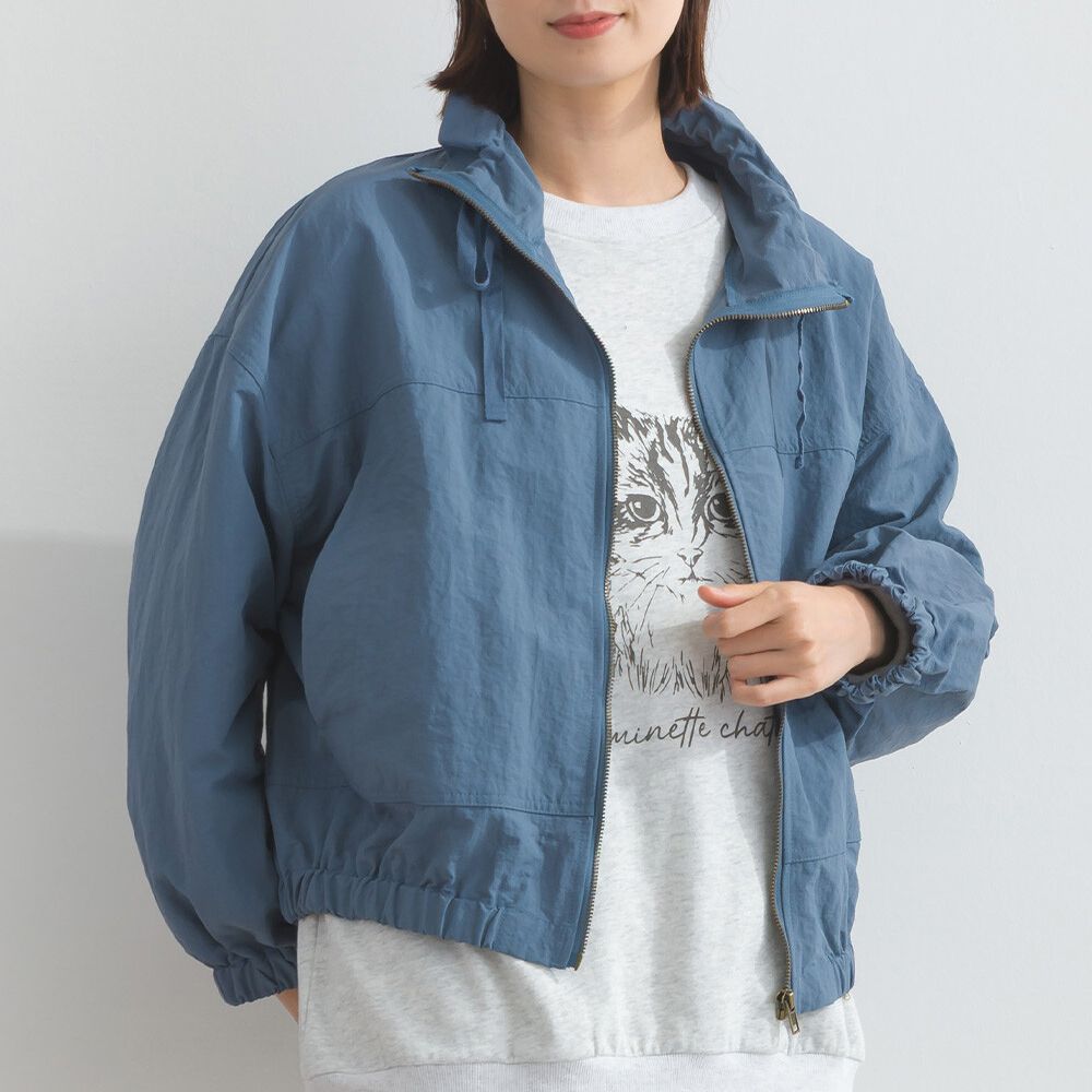 輕盈俏麗特色領尼龍短版薄外套-煙燻藍