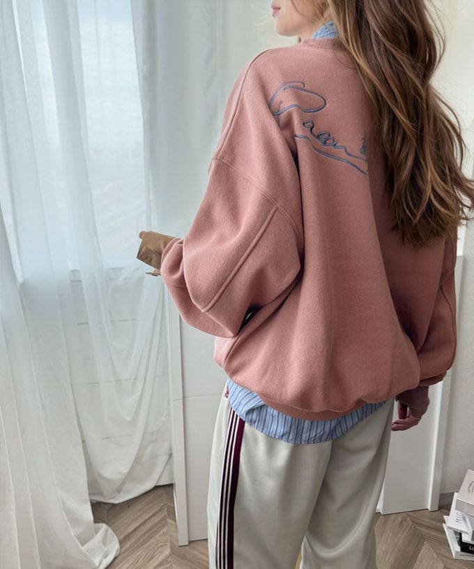 日本 Classical Elf - 背後率性logo刺繡裏起毛落肩上衣-棕色字-米白