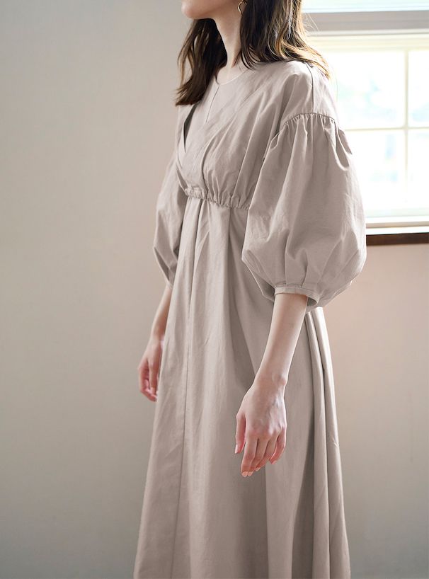 日本 GRL - 優雅質感泡泡袖背心兩件式洋裝-氣質杏