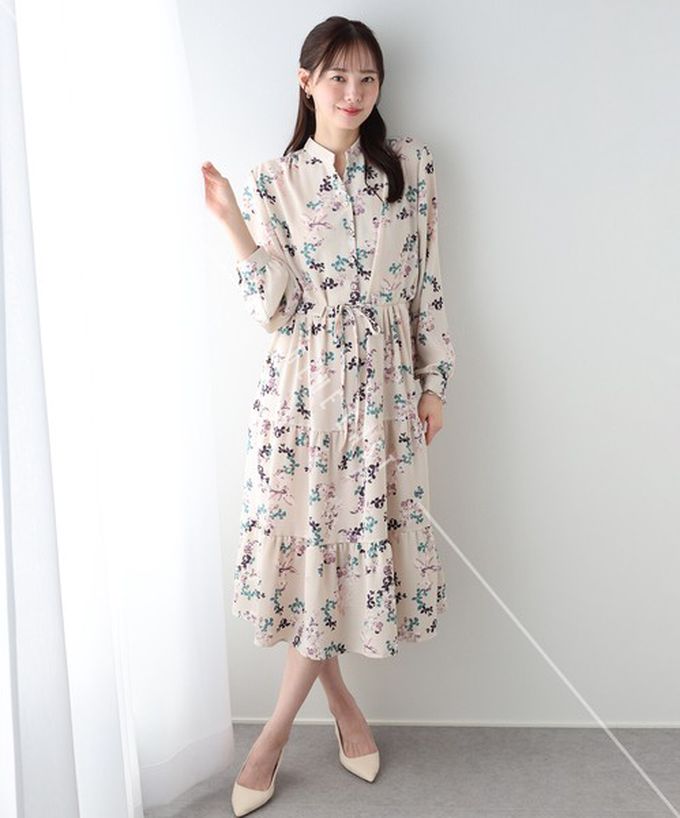 日本 BLUE EAST - [人氣款]簡約抽繩收腰長袖洋裝-古典花-黑