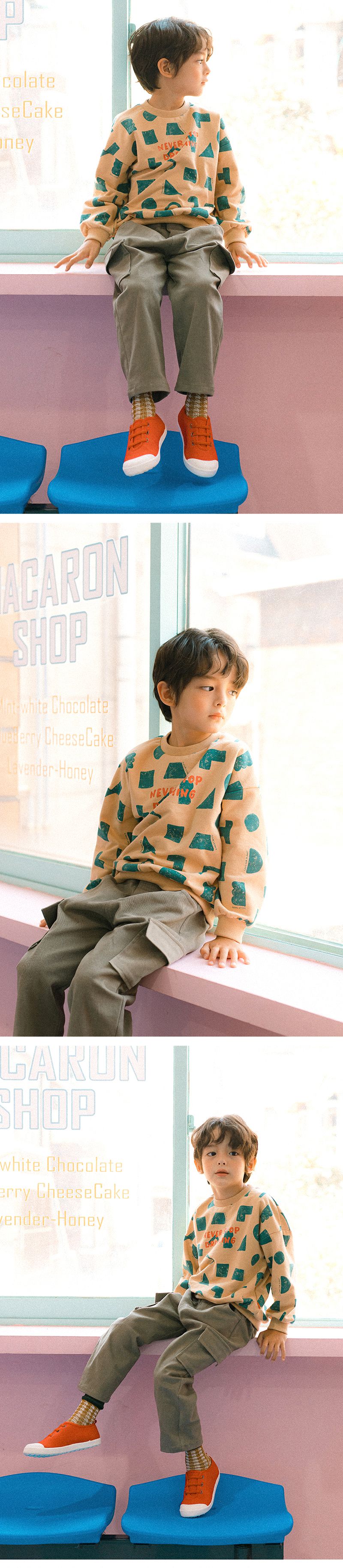 韓國 OZKIZ - 幾盒積木印長袖大學T-橘