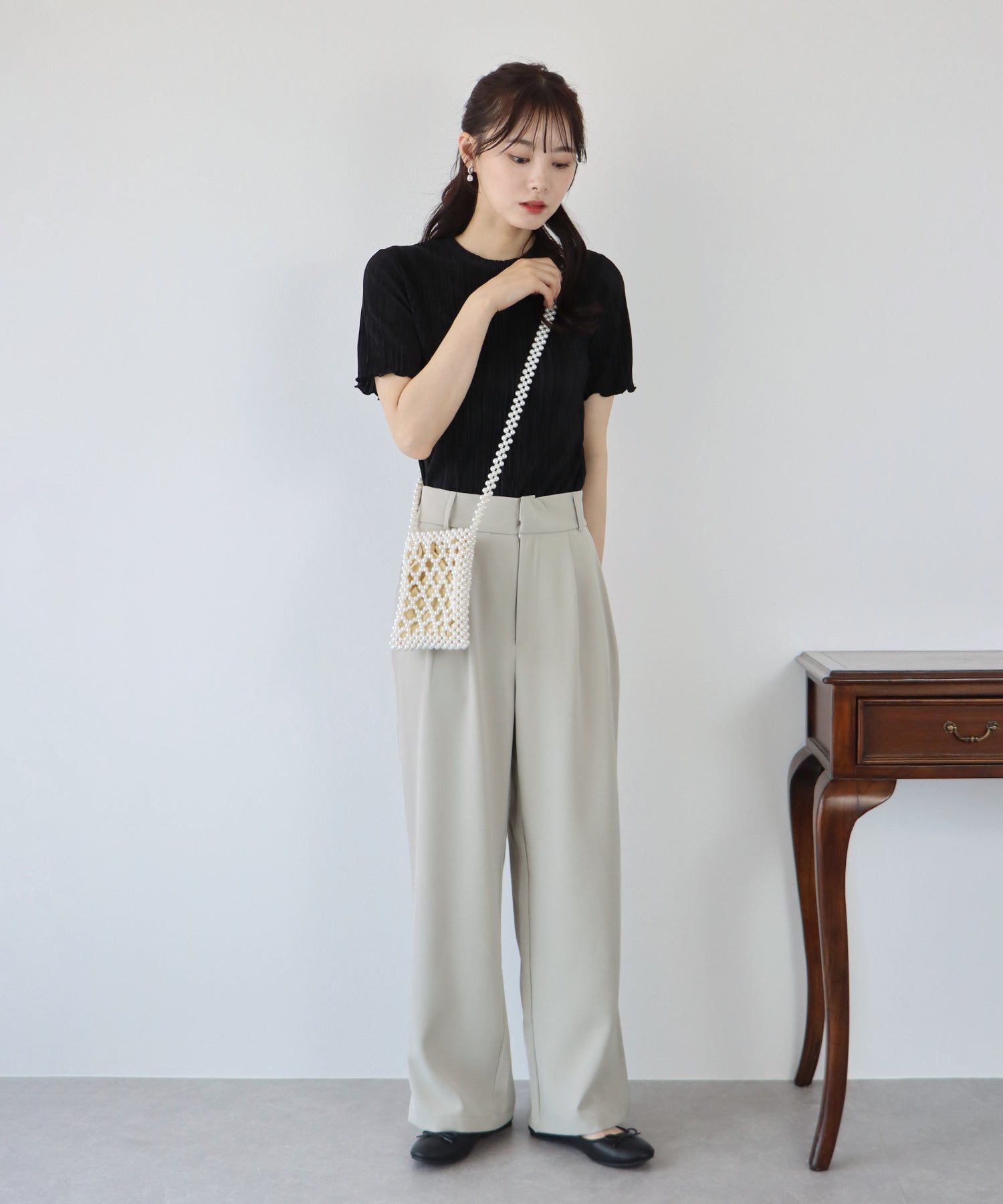 日本 BLUE EAST - 質感百搭垂墜感西裝褲-米灰