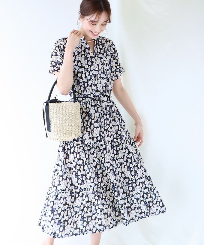 日本 BLUE EAST - 氣質小V領排釦短袖洋裝-木春菊-水藍 (M(Free))