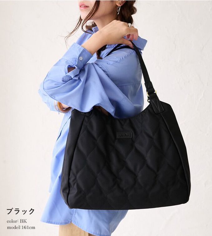 日本 LIZDAYS - 收納上手！防潑水分層美型絎縫肩背包-淺杏