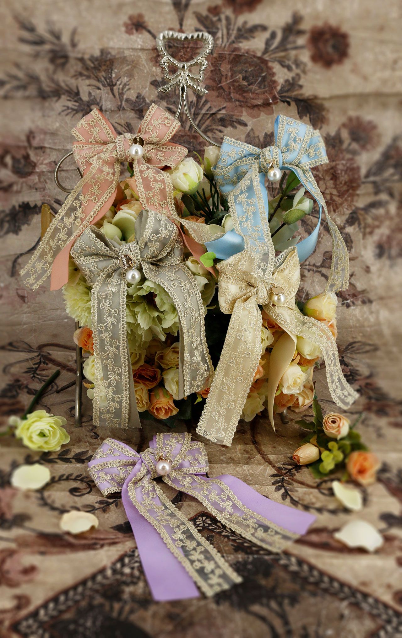 日本 Catherine Cottage - 歐式古典蕾絲公主蝴蝶結髮夾-象牙白