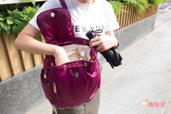 HARUhonpo 小晴天本舖 - Harulez 日本設計師の聯名款-Shiny微金質感輕背包-土星藍