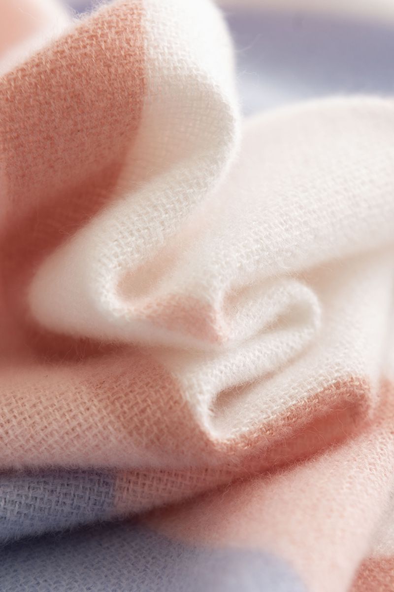 甜美風仿羊絨保暖圍巾-粉+藍 (180x50cm)