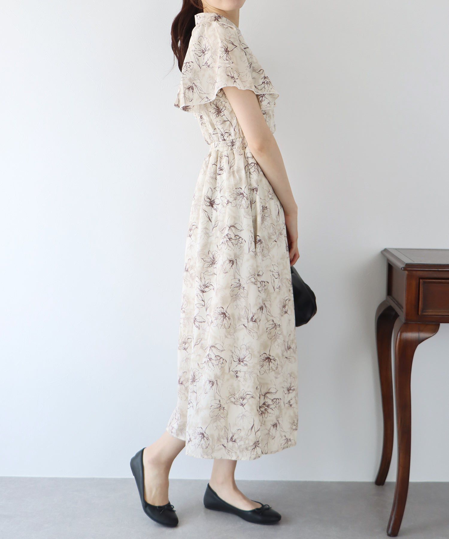 日本 BLUE EAST - 浪漫時光碎花雪紡短袖洋裝-寧靜花園-淺粉紫