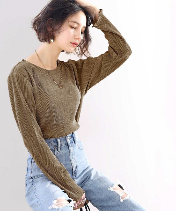 日本 Classical Elf - 圓領細坑條光澤感薄長袖上衣-摩卡