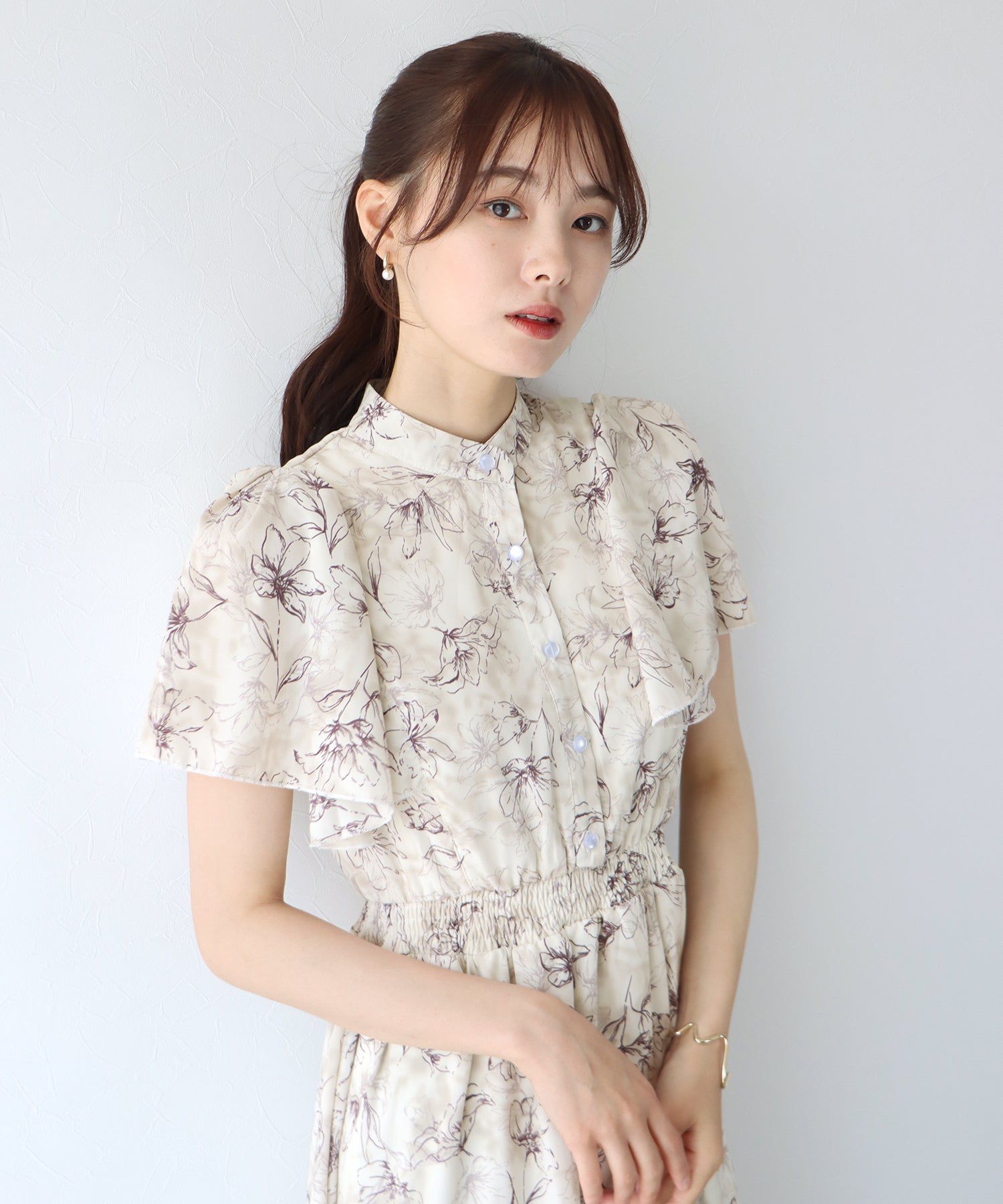 日本 BLUE EAST - 浪漫時光碎花雪紡短袖洋裝-寧靜花園-淺粉紫