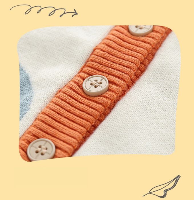 好搭V領鈕釦針織背心-花園星空-米杏色