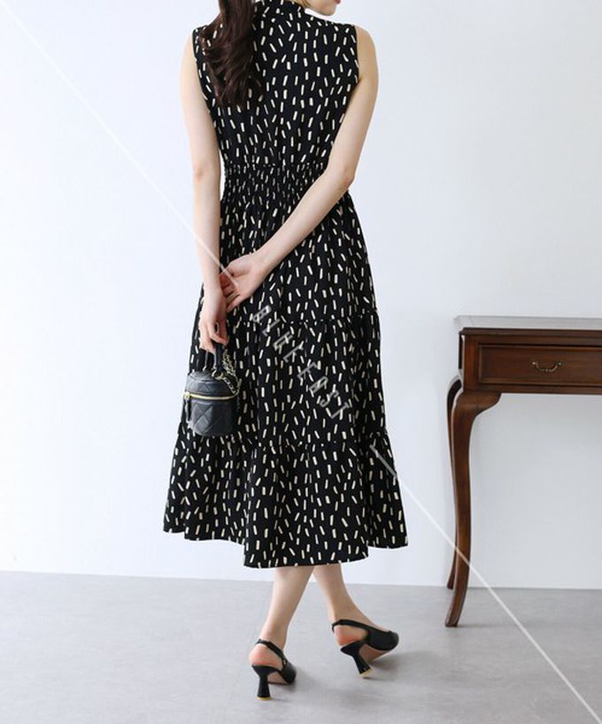 日本 BLUE EAST - 接觸冷感 縮腰顯瘦立領無袖洋裝-花朵-海軍藍 (M)