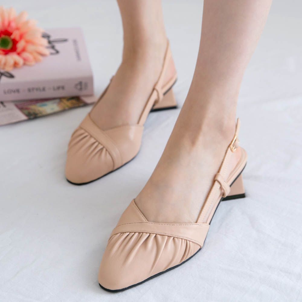 氣質抓褶皮革軟底尖頭涼鞋(5.5cm)-粉杏