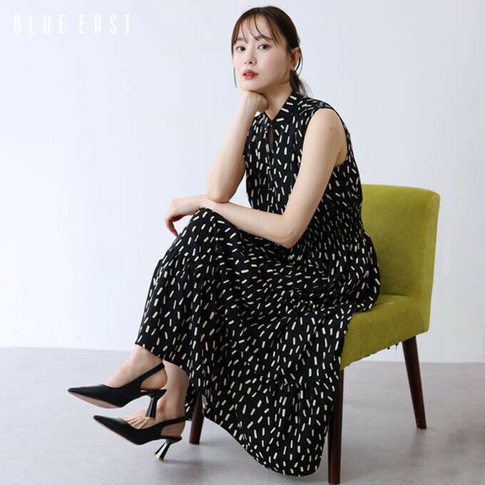 日本 BLUE EAST - 接觸冷感 縮腰顯瘦立領無袖洋裝-花朵-海軍藍 (M)