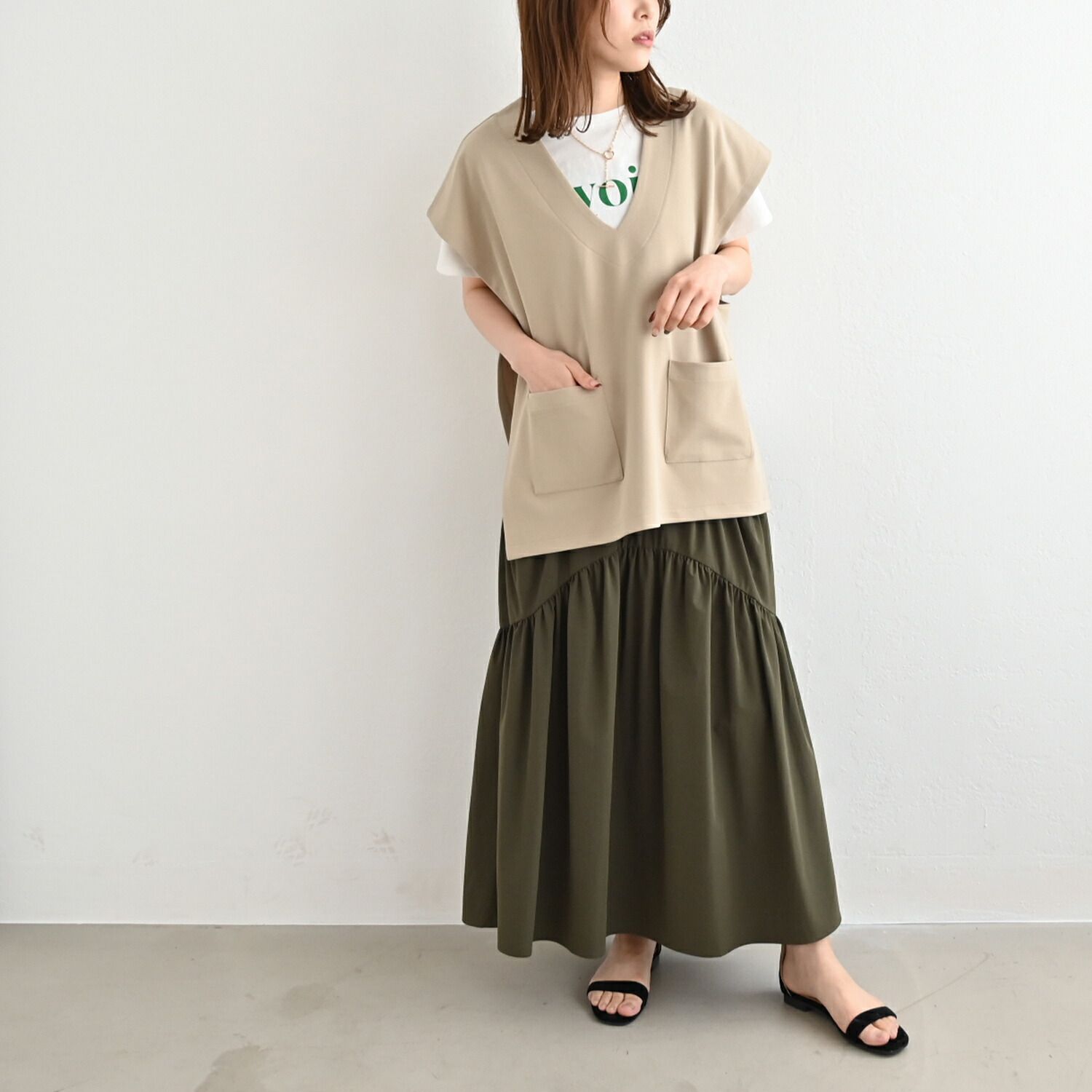 日本 ihuu - 捲捲邊前口袋修身長裙-米杏