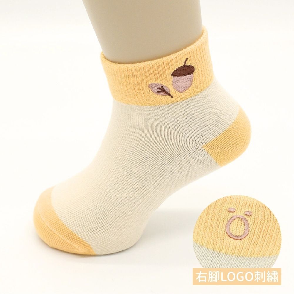 刺繡寬口短襪-松果