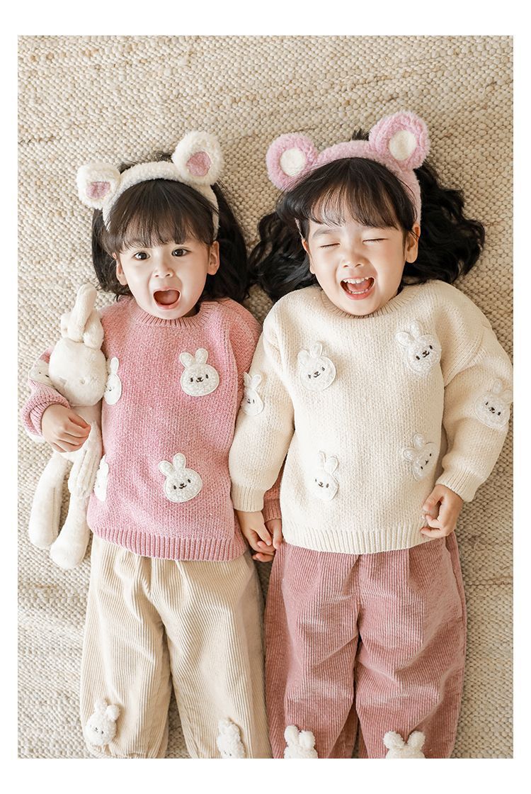 TONGMO - 雪尼爾針織圓領長袖毛衣-滿滿兔子-粉色