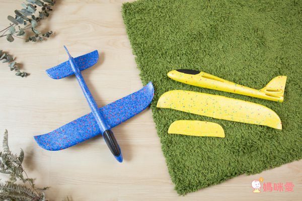 樂彩森林 - 手拋特技飛機-綠