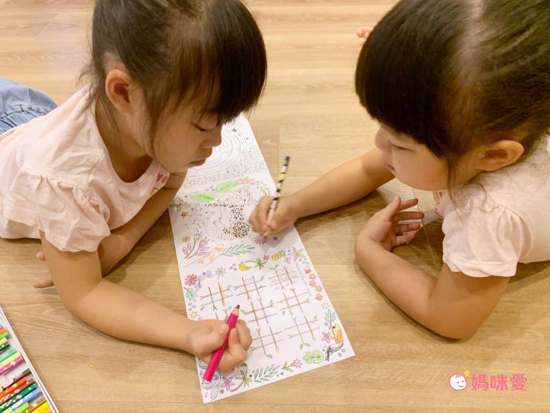 美國 mudpuppy - 活動畫軸-魔法獨角獸-180cm x 18.5cm