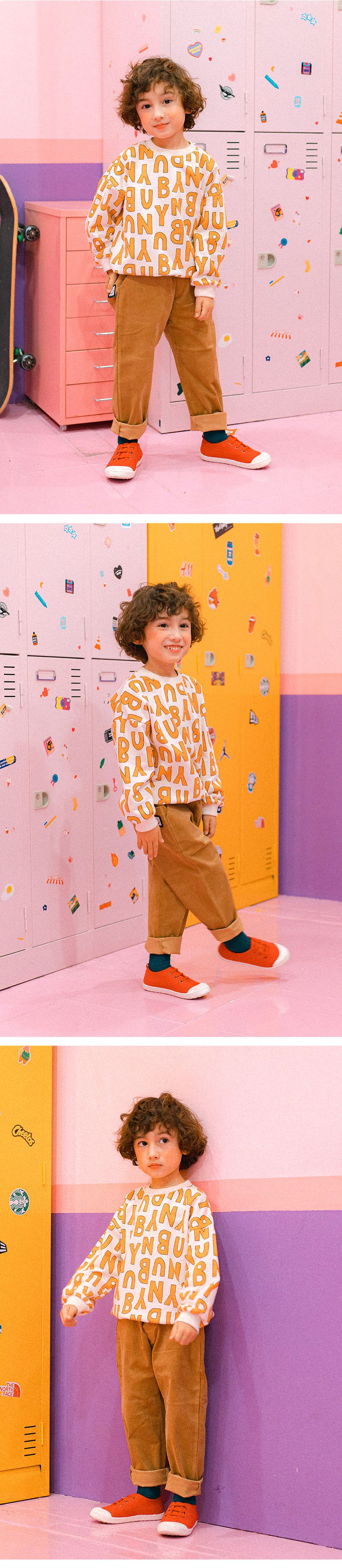 韓國 OZKIZ - 滿版字母印長袖大學T