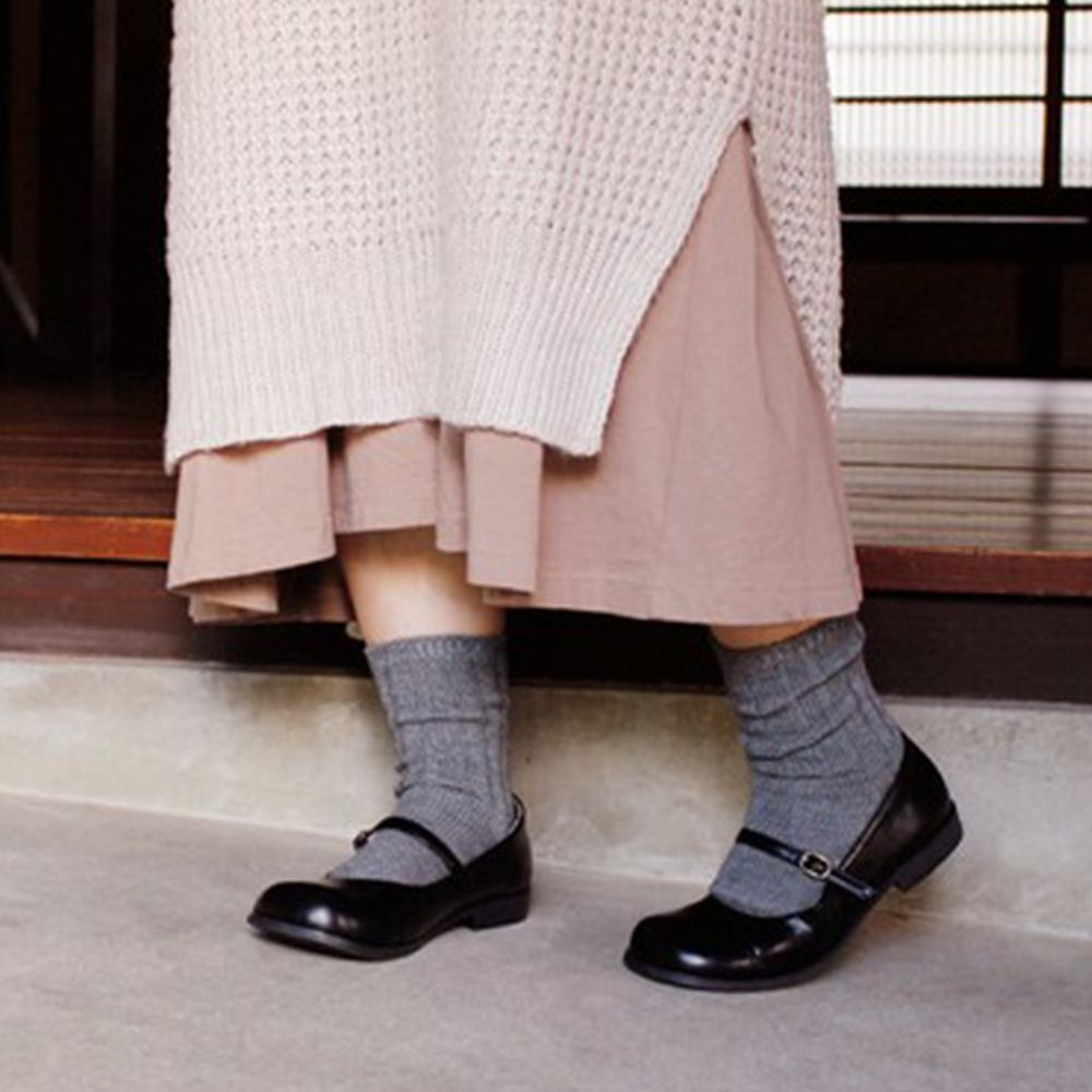 日本女裝代購 - 日本製 羊毛混紡保暖中筒襪-石墨灰 (Free)