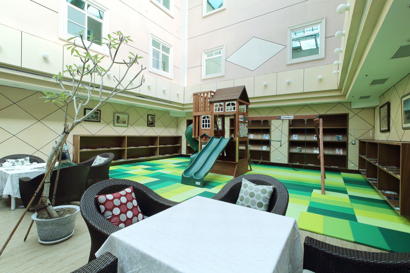 4.9折↘【名都觀光渡假大飯店】再送價值二千元「築夢森居」