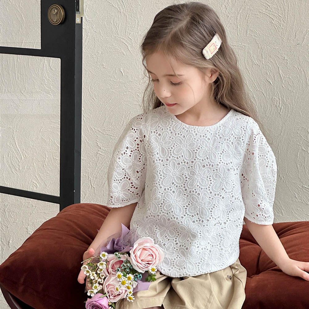 法式鏤空蕾絲泡泡袖上衣-波浪下擺-白色