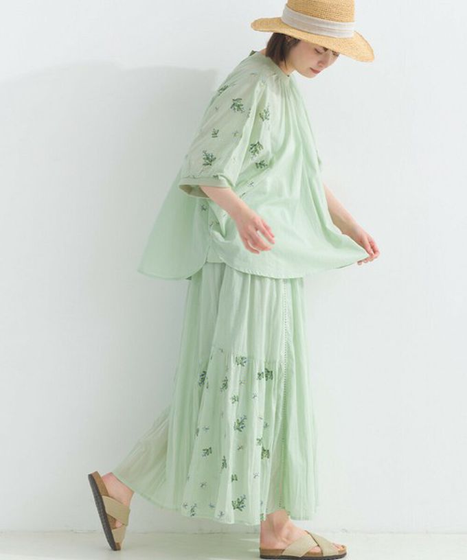 日本 Lupilien - 100%印度棉 優美植物刺繡大寬袖上衣-海軍藍