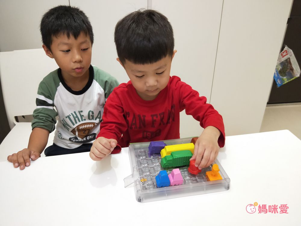 美國 Thinkfun - 寶寶的第一個塞車時刻-3歲以上