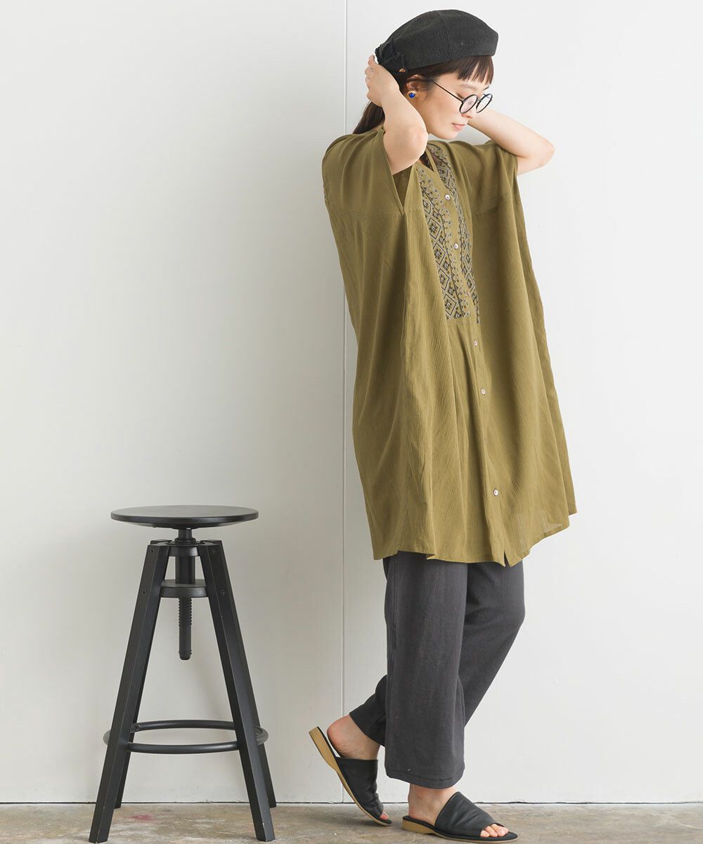 日本女裝代購 - 100%印度棉 前刺繡V領長版短袖上衣-白