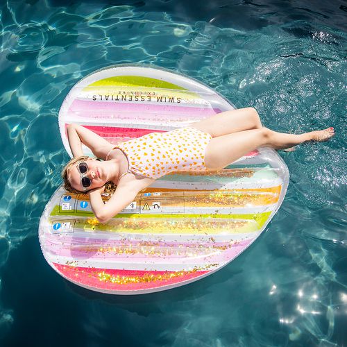 荷蘭 Swim Essentials - 充氣造型氣墊床/浮板 (150x120cm)-閃亮愛心調色盤