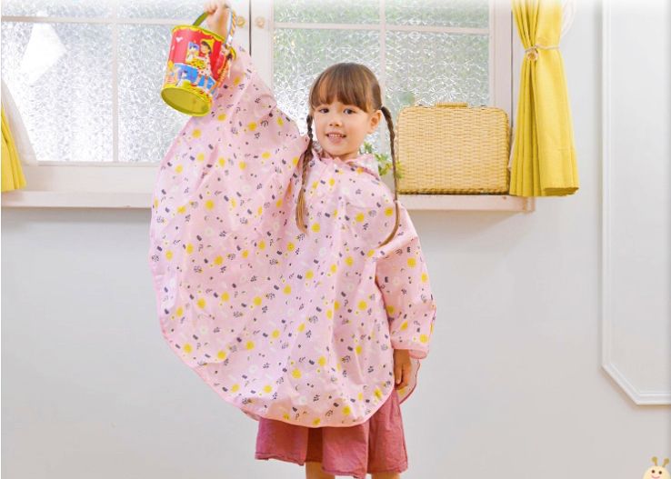 日本 akachan to issyo - 日本製防水斗篷雨衣-蝴蝶花園-粉-附收納袋