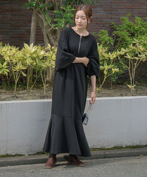 日本 Bab - 2WAY圓領印花魚尾洋裝-摩卡