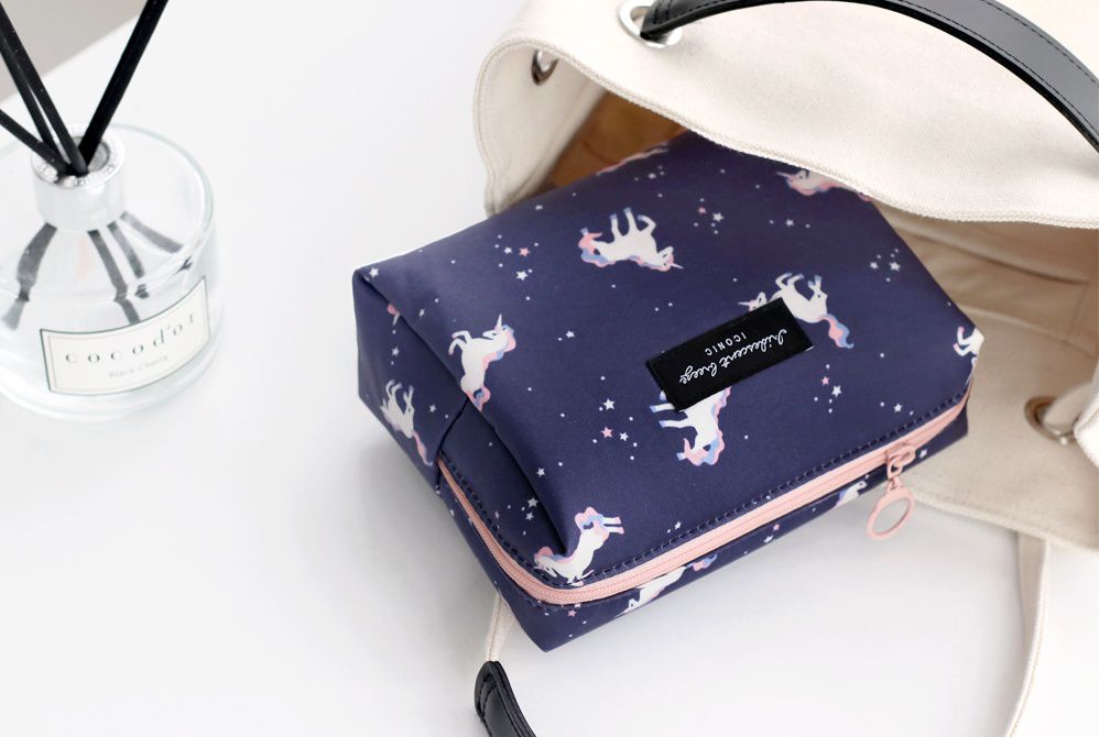 韓國 ICONIC - 防潑水立體化妝包-萌萌熊貓 (16X6X12cm)