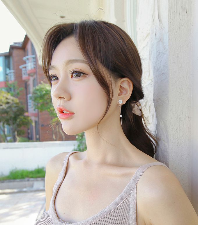 韓國 Soo&Soo - 絕美花鈿不對稱耳環-時尚銀 ((左)1.7cm，(右)5cm)