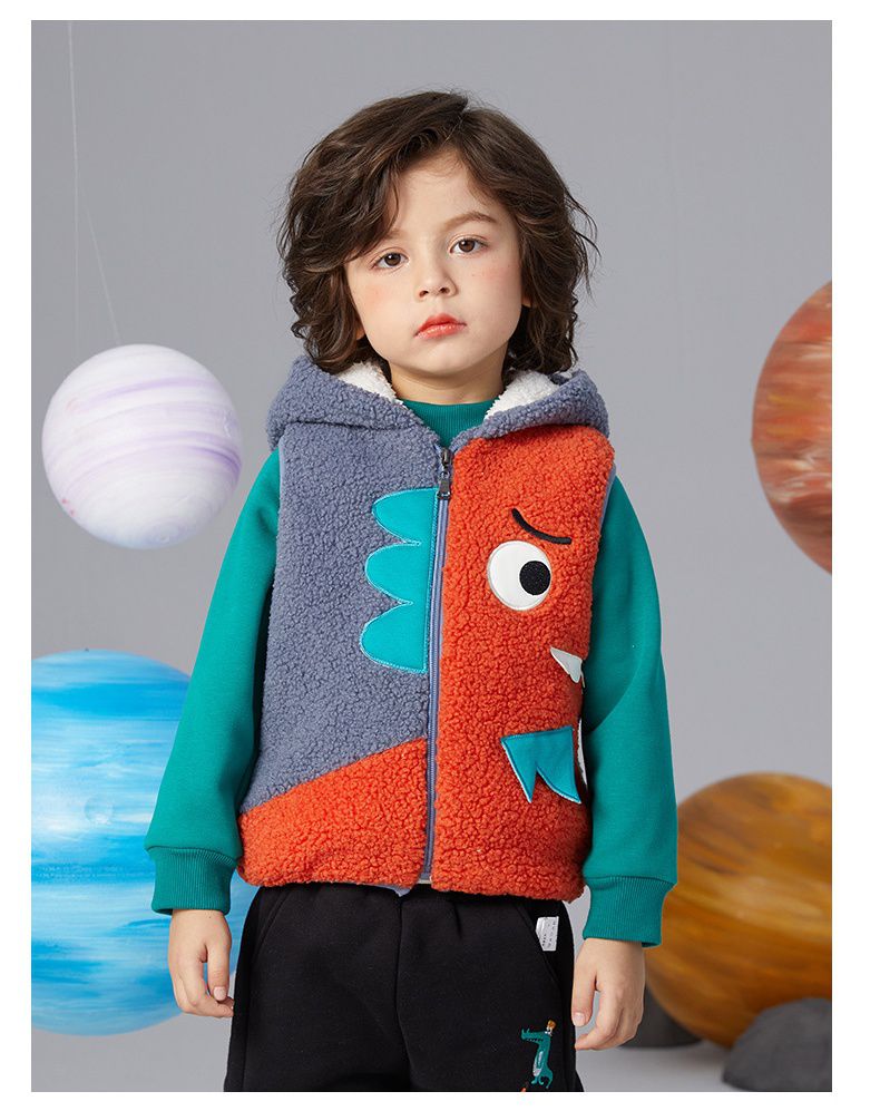 立體造型連帽羊羔絨背心-半臉小妖怪-藍+紅