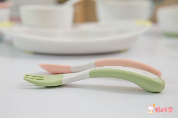 日本 Richell 利其爾TLI豪華餐具組禮盒