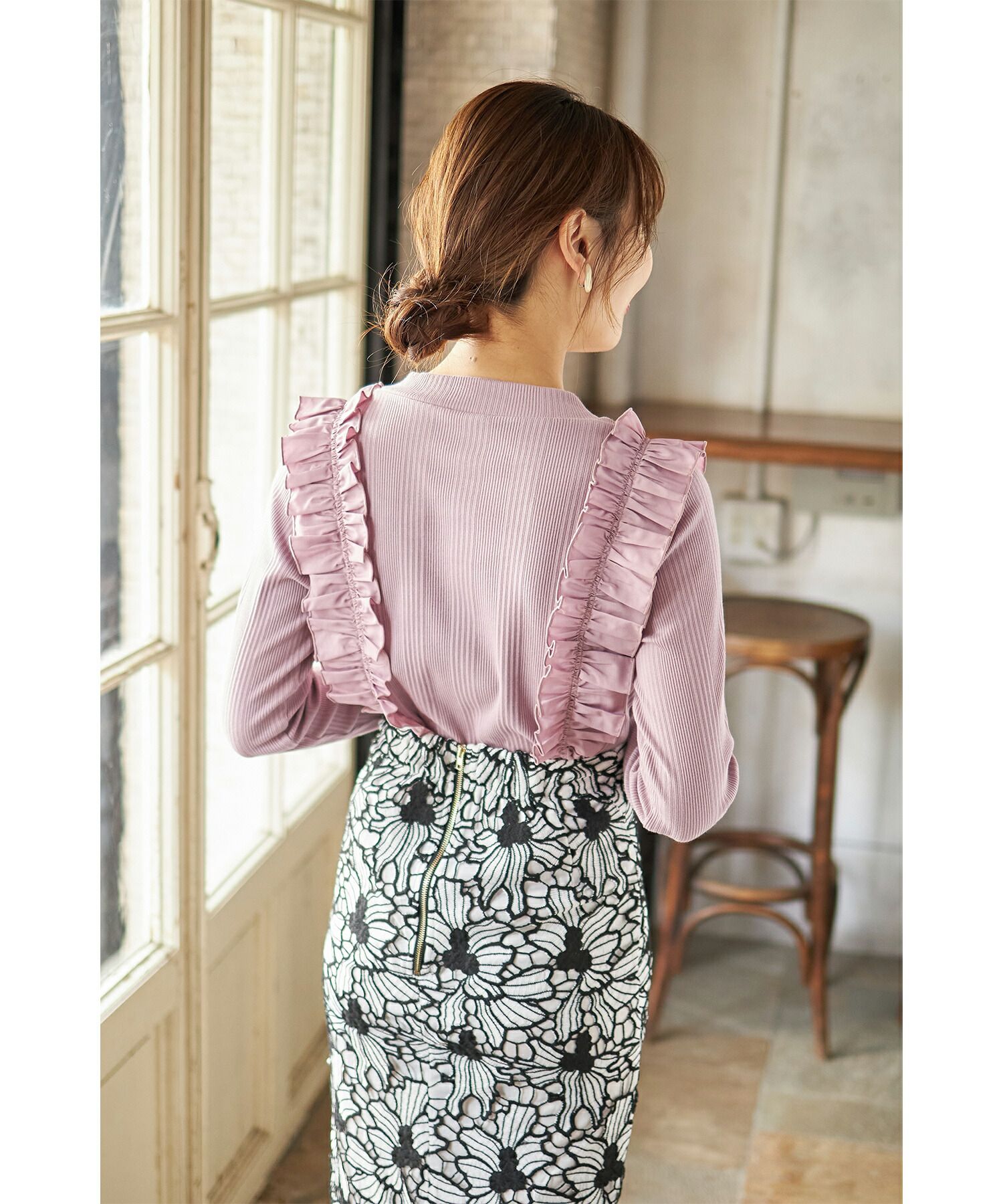 日本 tocco-closet - 奢華荷葉邊羅紋針織上衣-星塵粉