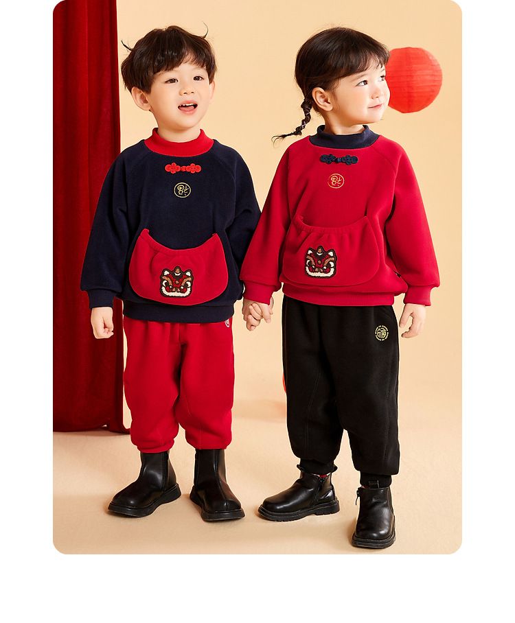 加絨喜氣洋洋半高領長袖上衣-年獸小口袋-紅色